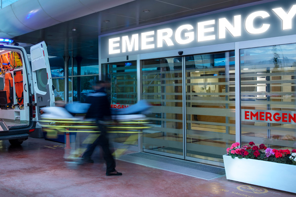 a stroke patient arriving at the emergency room after calling 911