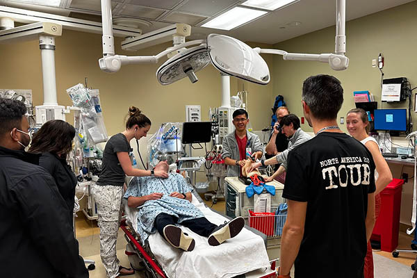 group of emergency residency residents in the in situ simulation room