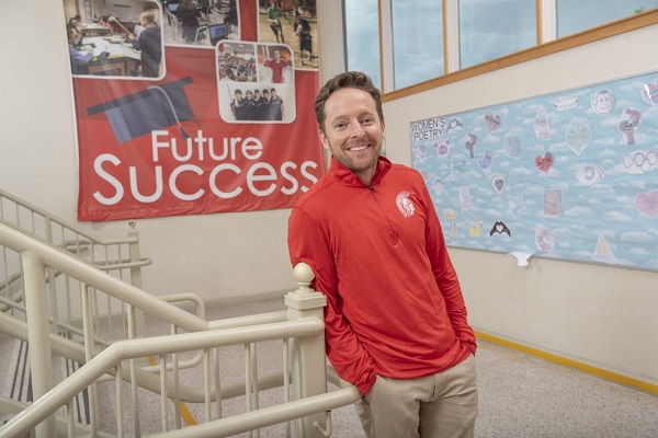 Local Principal Donates as Thanks for Care