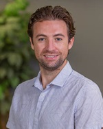 portrait of emergency medicine resident dr. david schnorbus