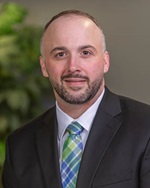 portrait of emergency medicine resident dr. andrew spruce