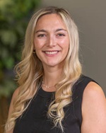 portrait of emergency medicine resident dr. alison stern harbutte