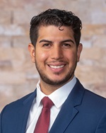 portrait of internal medicine chief resident dr. kevin cruz lopez