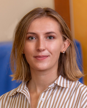 portrait of ria lorenstein
