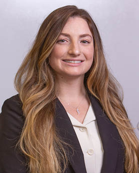 portrait of madalyn dankocsik